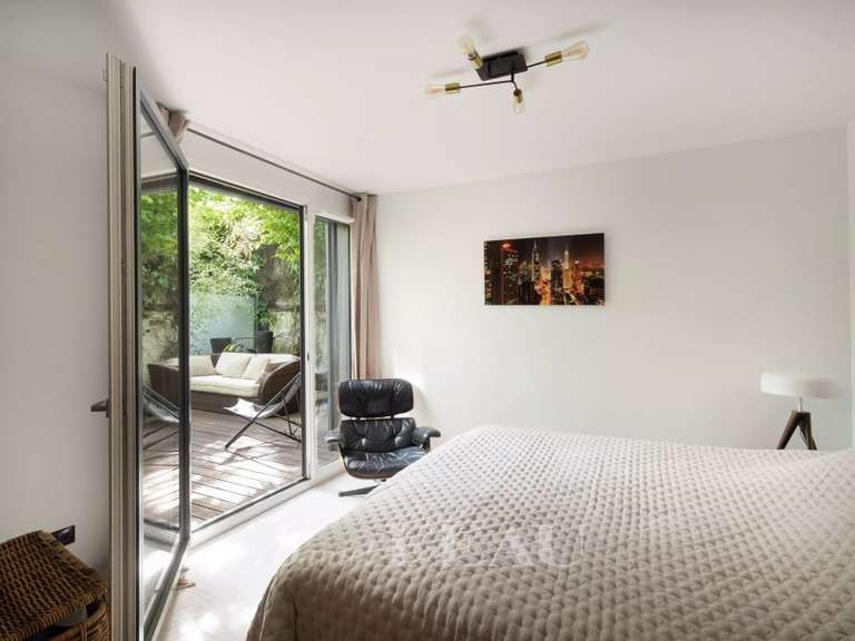 Appartement Paris 18e - 3 chambres - 158m²