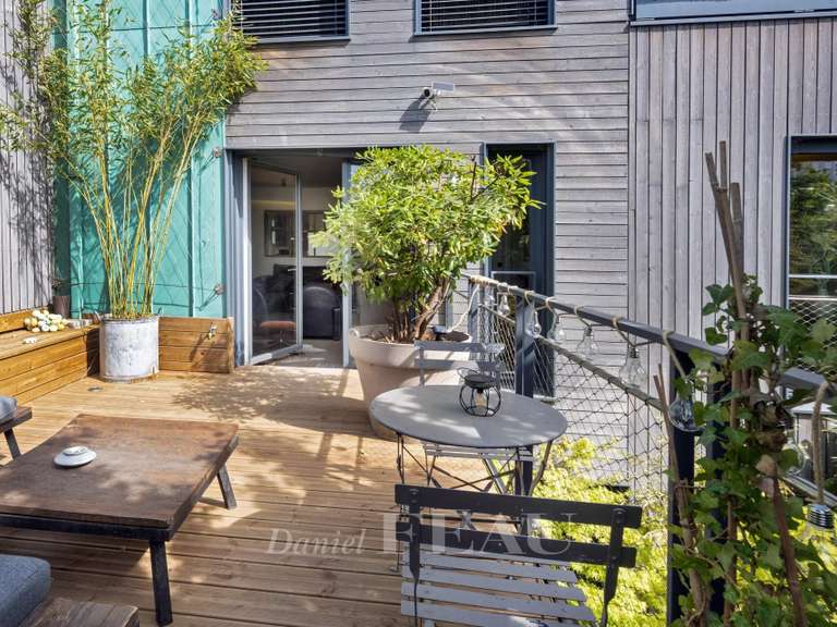 Appartement Paris 18e - 3 chambres - 158m²