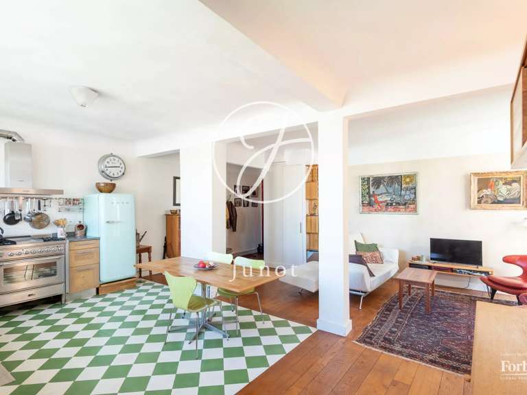 Appartement Paris 18e - 2 chambres - 72m²