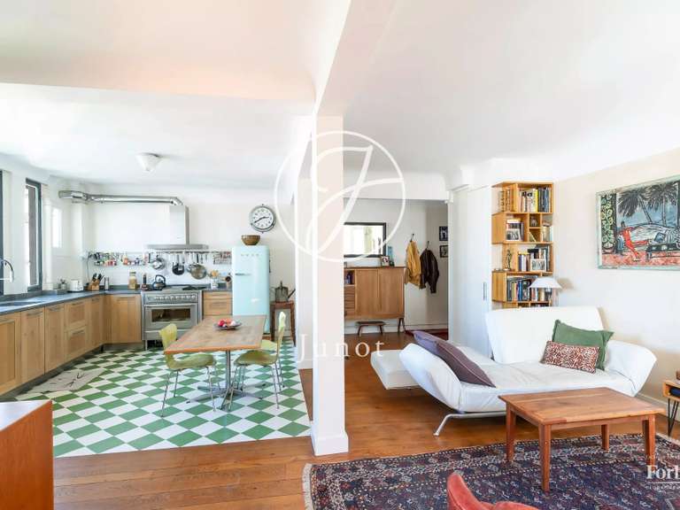Appartement Paris 18e - 2 chambres - 72m²