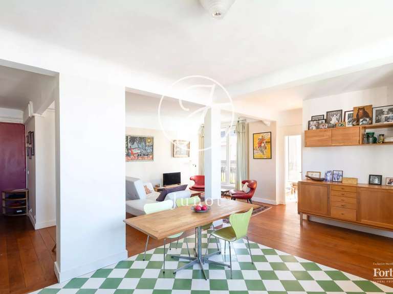 Appartement Paris 18e - 2 chambres - 72m²