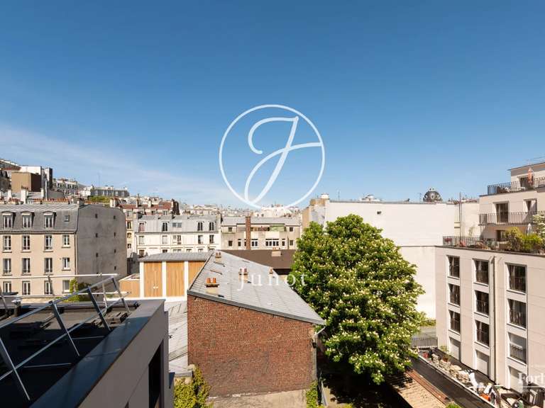 Appartement Paris 18e - 2 chambres - 72m²