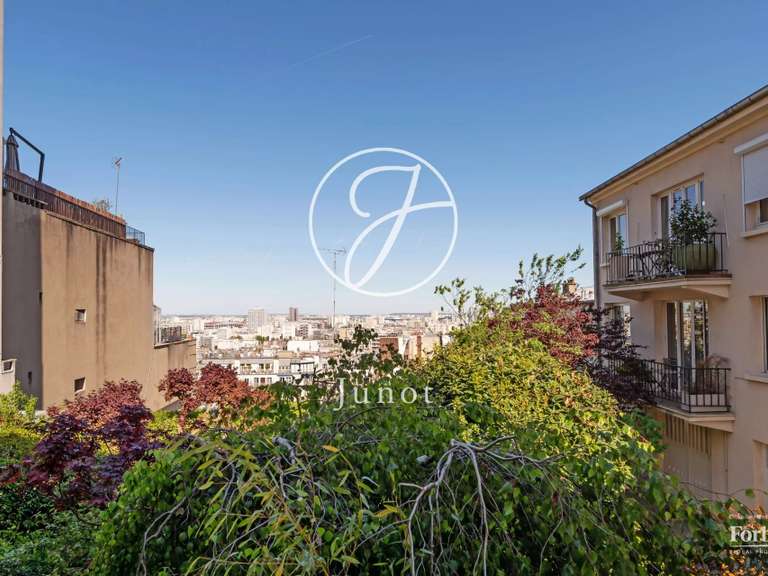 Appartement Paris 18e - 3 chambres - 94m²