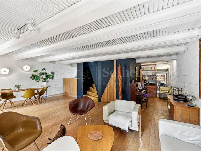 Appartement Paris 18e - 3 chambres - 123m²