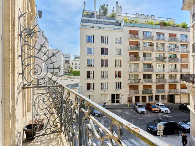 Appartement Paris 18e - 1 chambre - 37m²