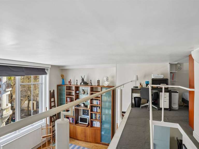 Apartment Paris 18e - 83m²