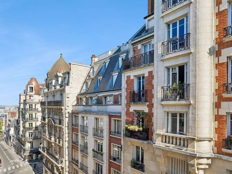 Appartement Paris 18e - 83m²