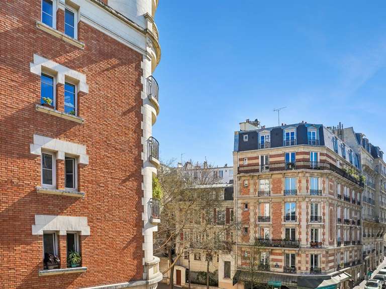 Appartement Paris 18e - 83m²