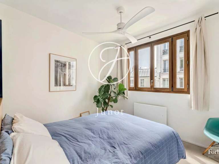 Appartement Paris 18e - 2 chambres - 68m²