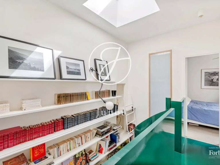 Appartement Paris 18e - 2 chambres - 68m²