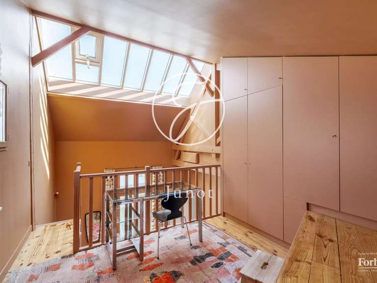 Appartement Paris 18e - 4 chambres - 189m²
