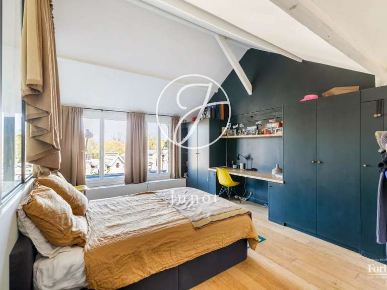 Appartement Paris 18e - 4 chambres - 189m²