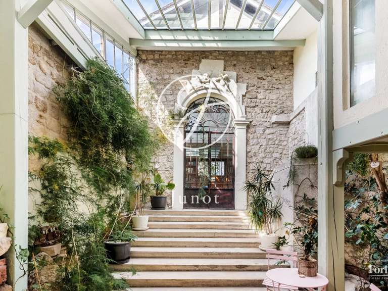 Appartement Paris 18e - 4 chambres - 189m²