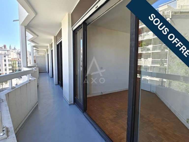 Appartement Paris 18e - 3 chambres