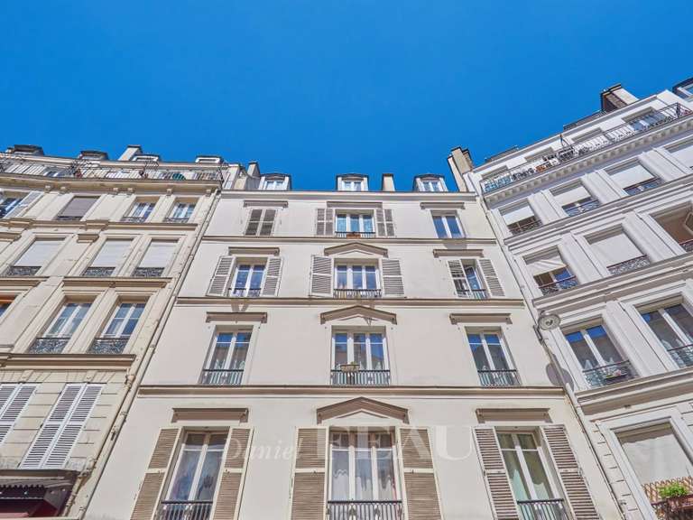 Appartement Paris 18e - 2 chambres - 52m²