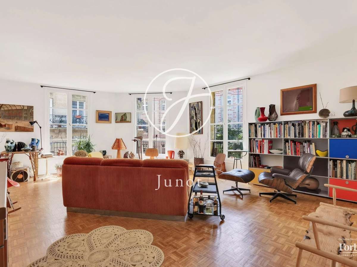 Apartment Paris 18e