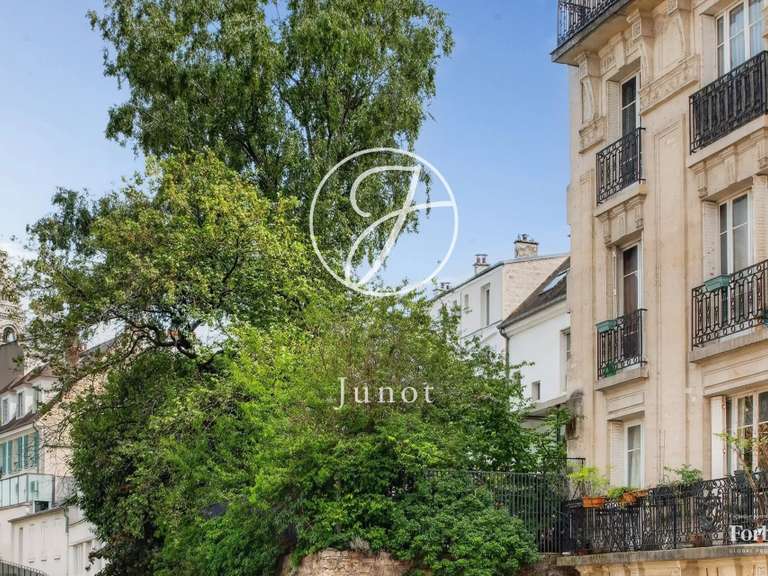 Apartment Paris 18e - 3 bedrooms - 99m²