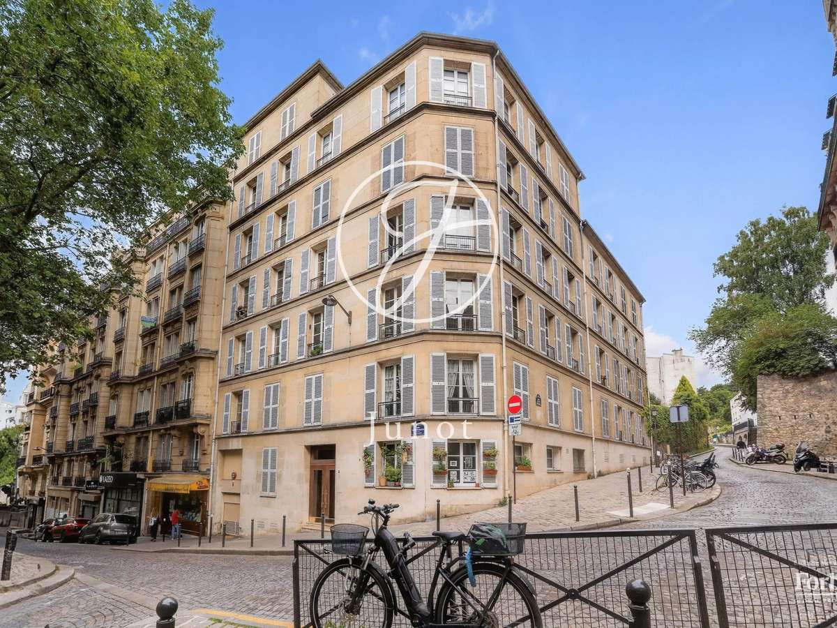 Apartment Paris 18e