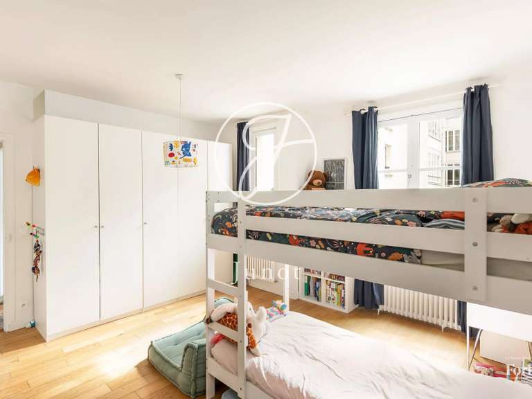 Appartement Paris 18e - 2 chambres - 77m²