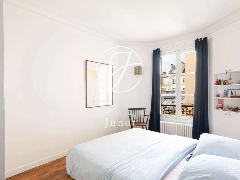 Appartement Paris 18e - 2 chambres - 77m²