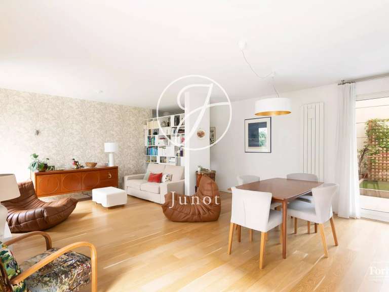 Appartement Paris 18e - 2 chambres - 173m²