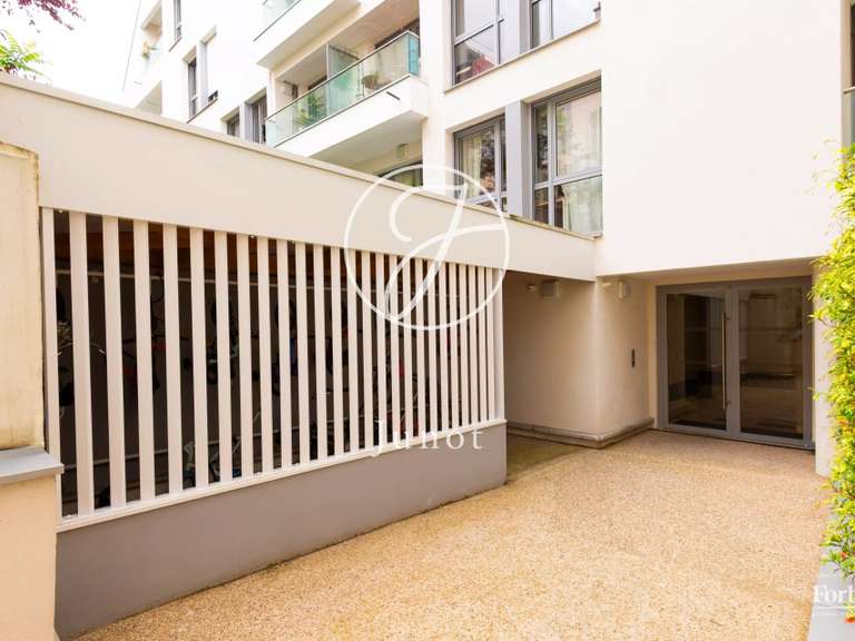 Appartement Paris 18e - 2 chambres - 173m²