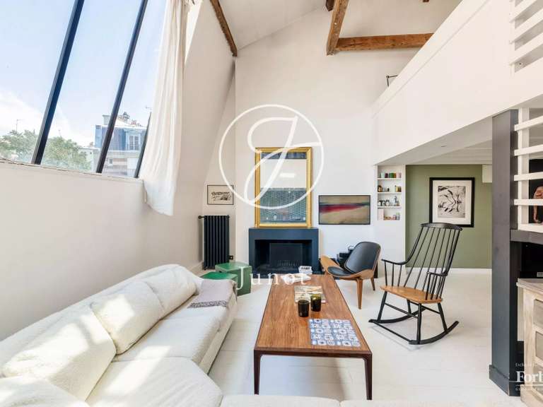 Appartement Paris 18e - 2 chambres - 88m²