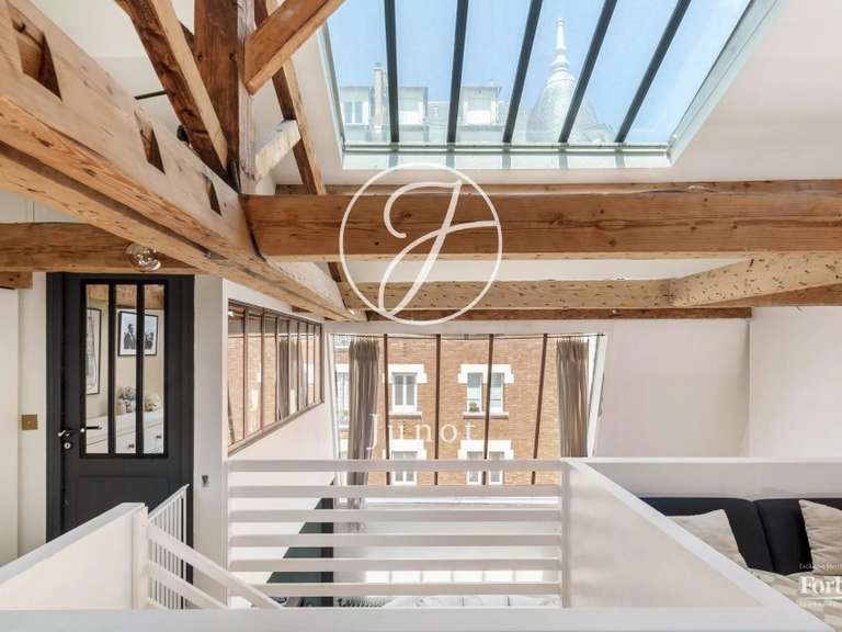 Appartement Paris 18e - 2 chambres - 88m²