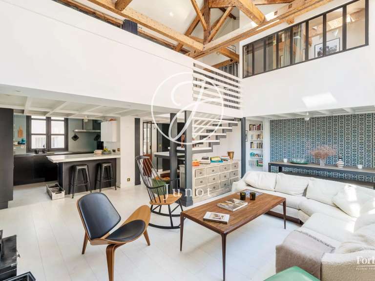 Appartement Paris 18e - 2 chambres - 88m²
