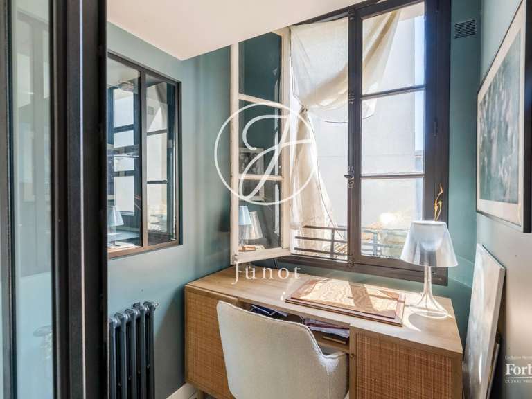 Appartement Paris 18e - 2 chambres - 88m²