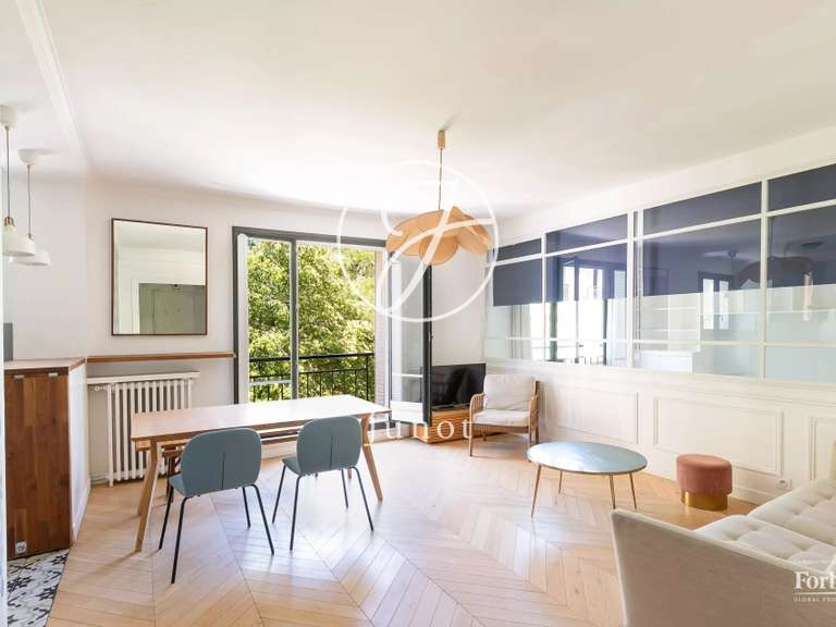 Appartement Paris 18e - 2 chambres - 83m²
