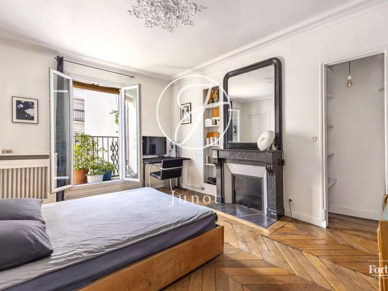Appartement Paris 18e - 4 chambres - 160m²