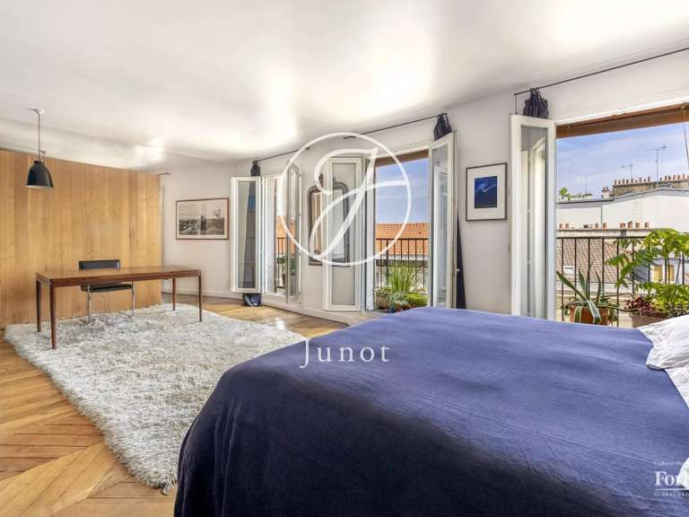Appartement Paris 18e - 4 chambres - 160m²