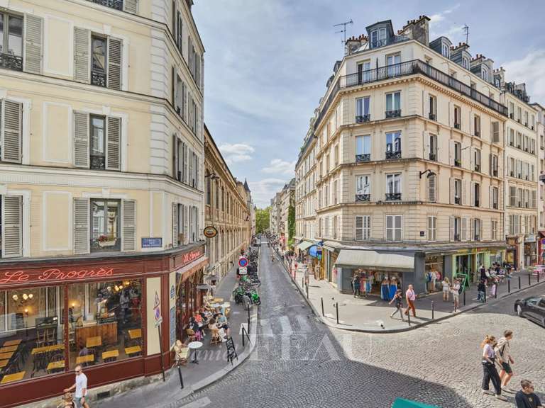 Appartement Paris 18e - 2 chambres - 56m²