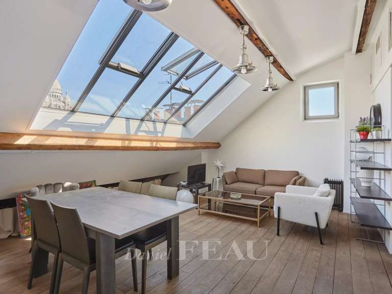 Appartement Paris 18e - 1 chambre - 61m²