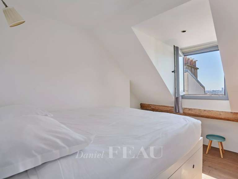 Appartement Paris 18e - 1 chambre - 61m²