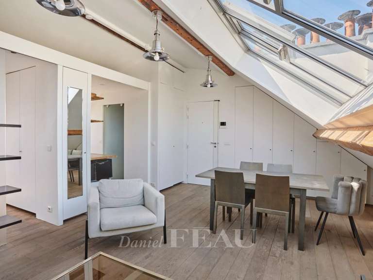Appartement Paris 18e - 1 chambre - 61m²