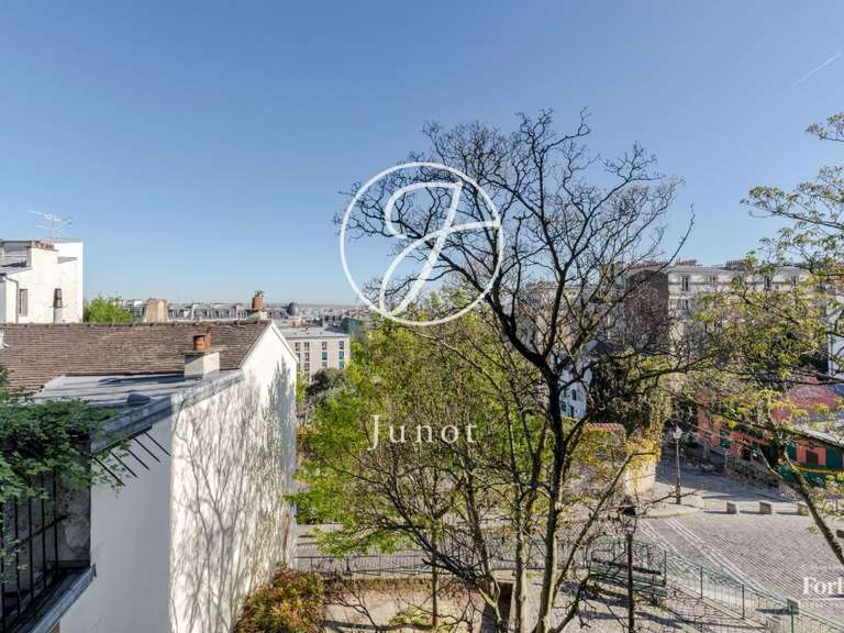 Appartement Paris 18e - 2 chambres - 101m²