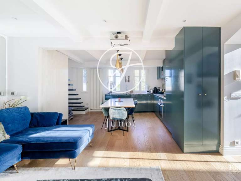 Appartement Paris 18e - 2 chambres - 101m²