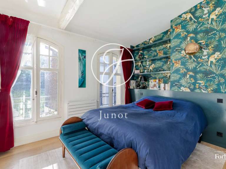 Appartement Paris 18e - 2 chambres - 101m²