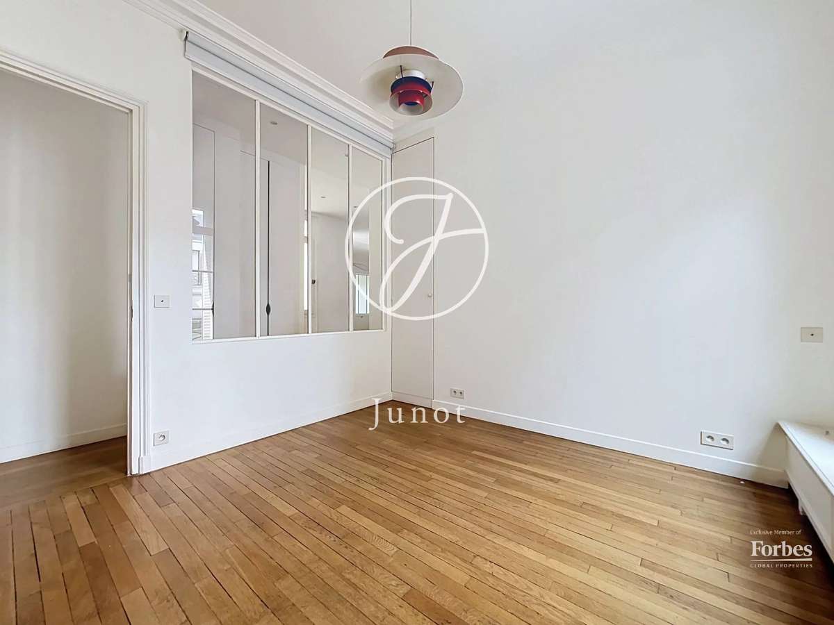 Apartment Paris 18e