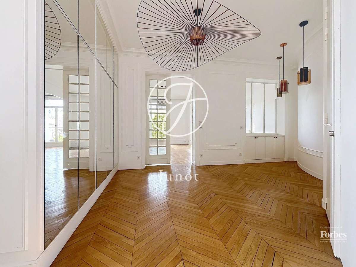 Apartment Paris 18e