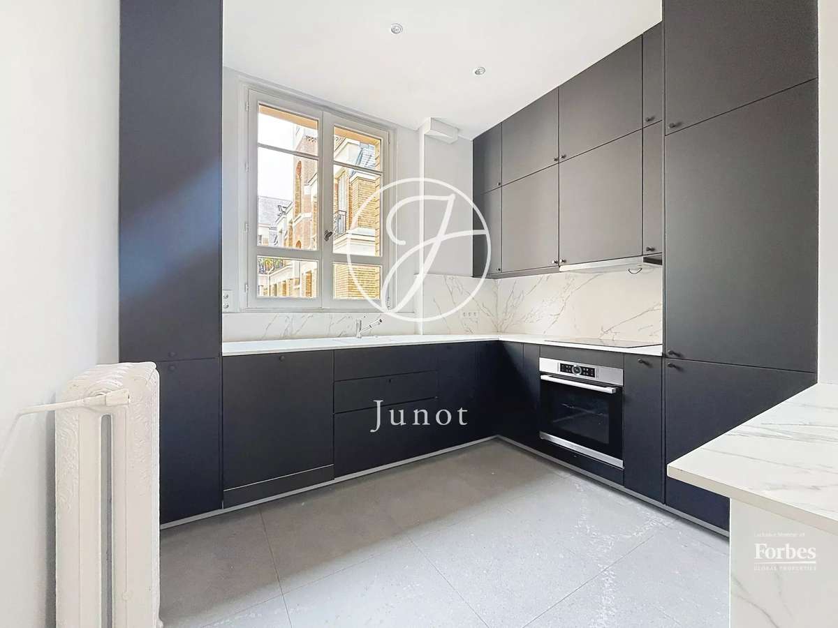 Apartment Paris 18e
