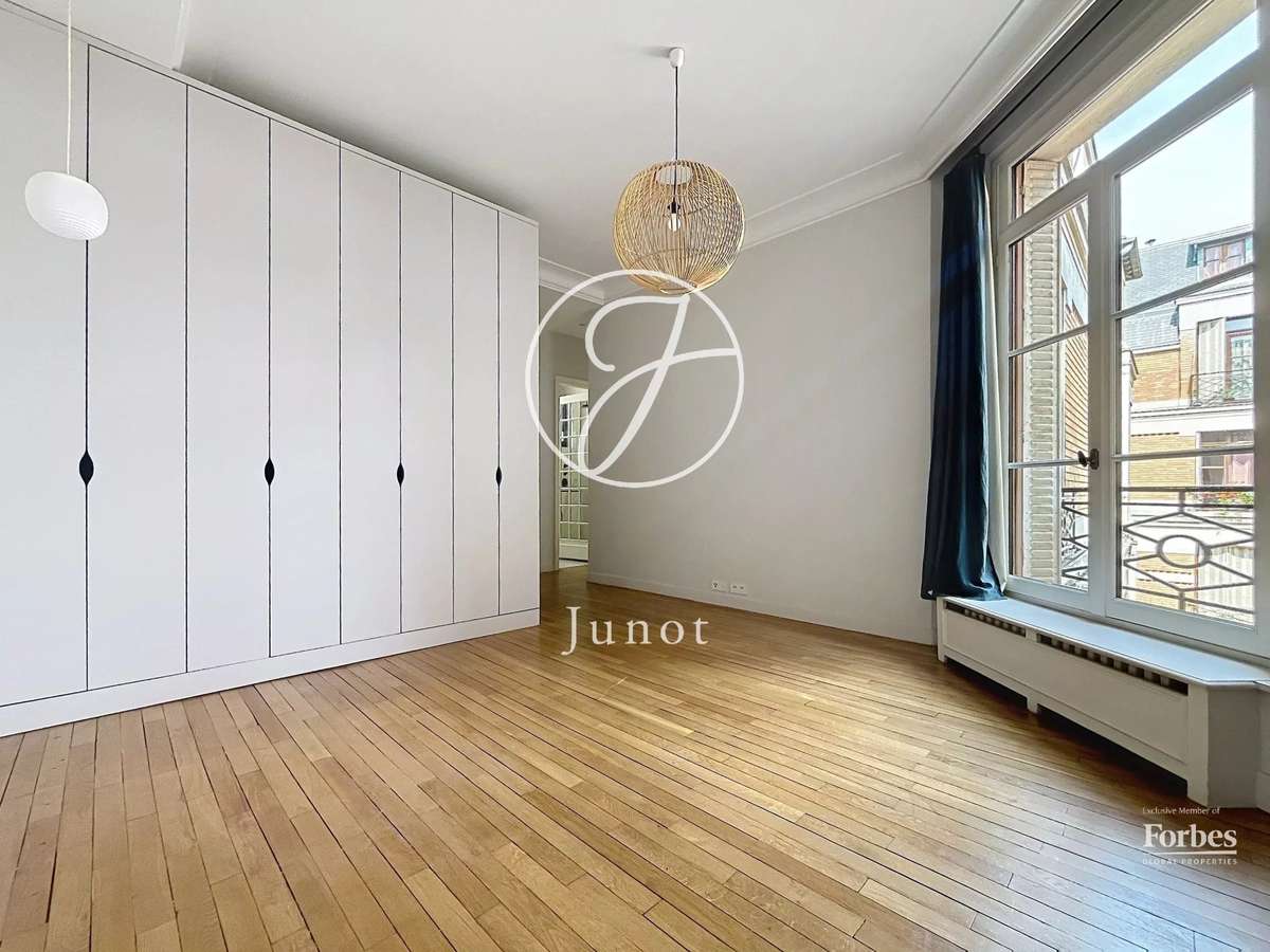 Apartment Paris 18e