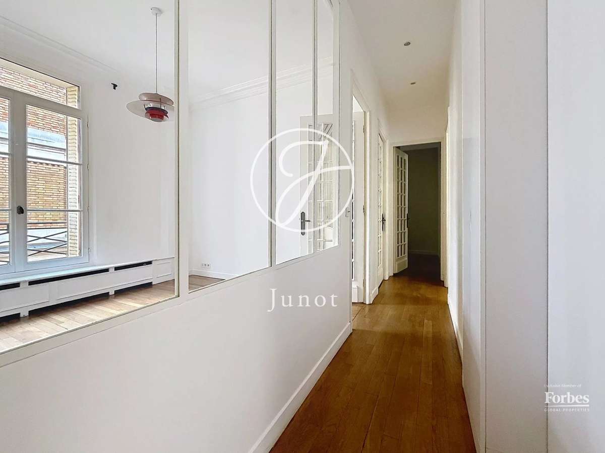 Apartment Paris 18e