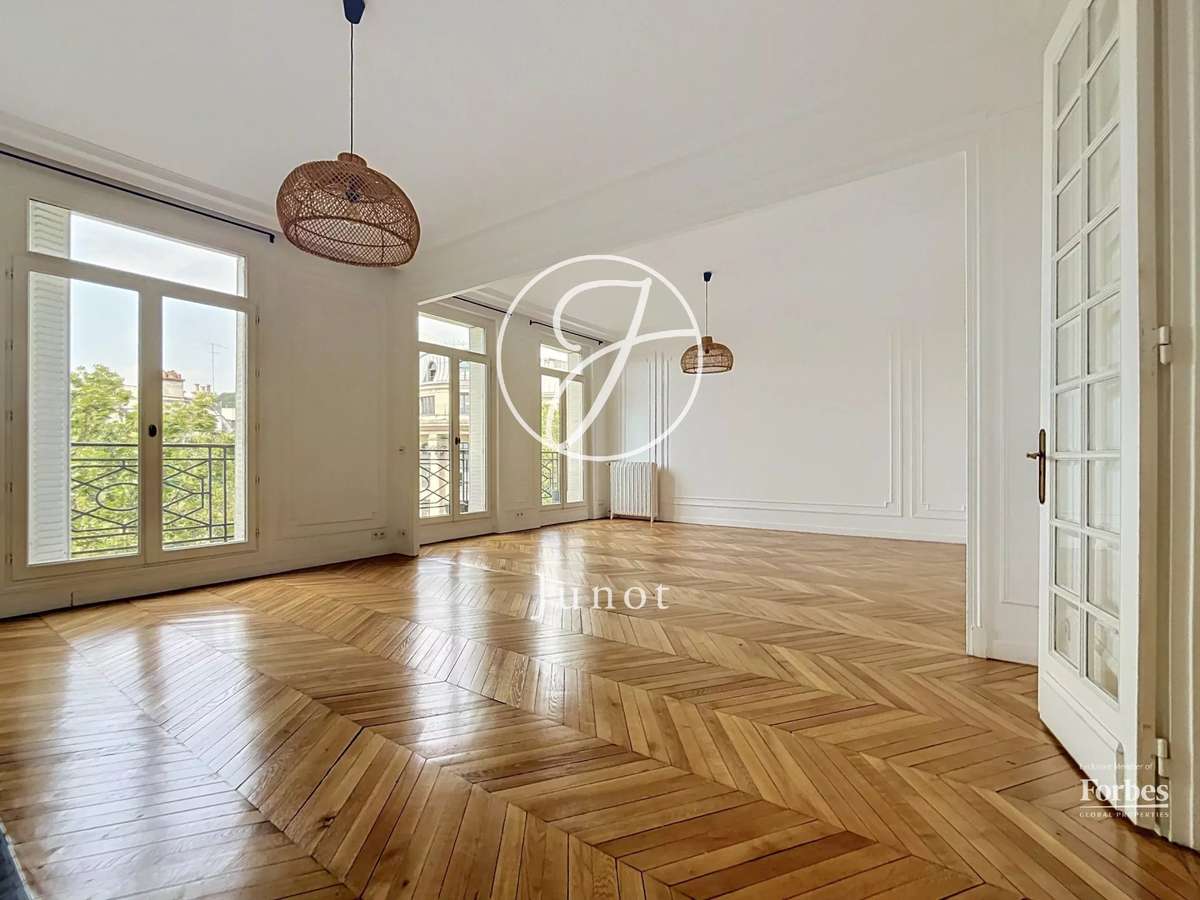 Apartment Paris 18e