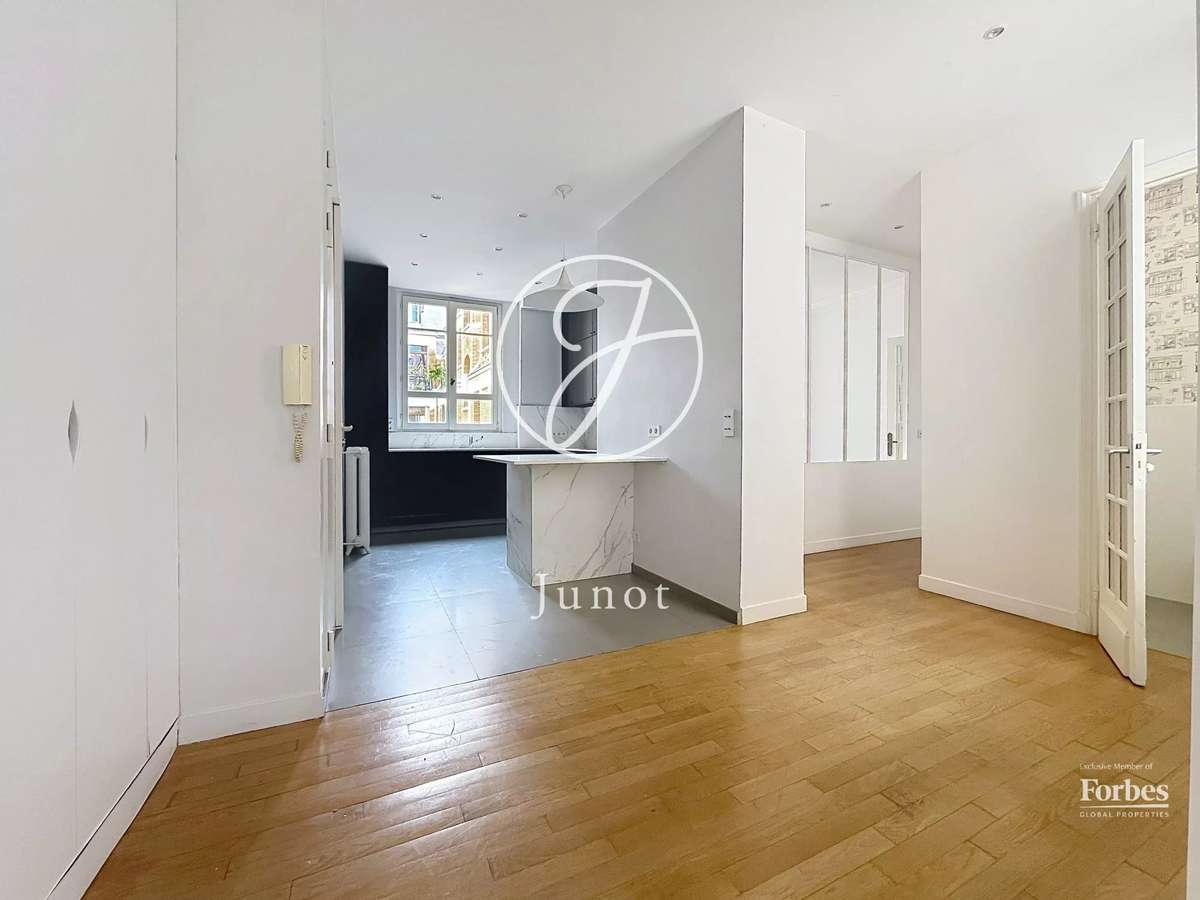 Apartment Paris 18e