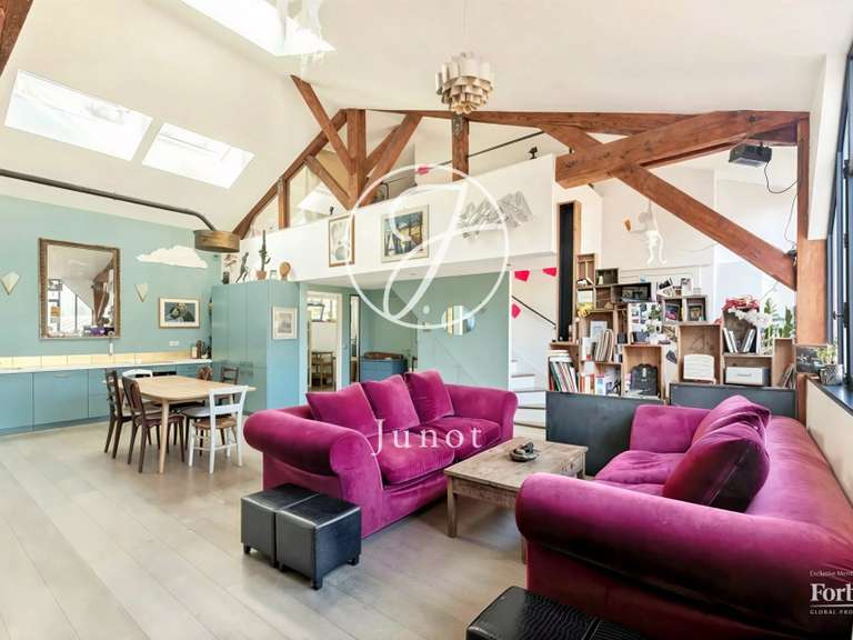 Appartement Paris 18e - 6 chambres - 174m²