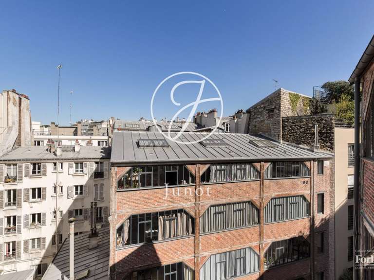 Appartement Paris 18e - 6 chambres - 174m²