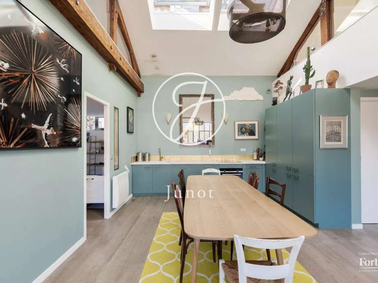 Appartement Paris 18e - 6 chambres - 174m²